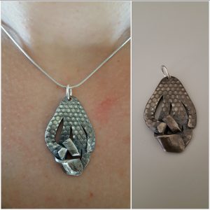 Sieraad Octi || materiaal: fijn zilver || excl ketting || Prijs € 85,00