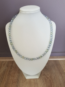 Sieraad Blue and Green. Materiaal: luxe glas kralen. Prijs €35,-