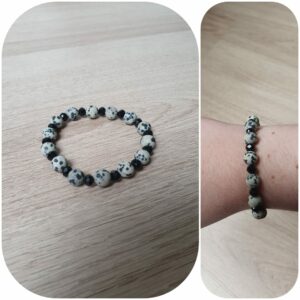 Sieraad Dafne Bracelet. Materiaal: natuurstenen. Prijs €15,-