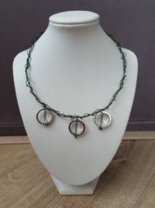 Sieraad Green Steel. Prijs €20,-