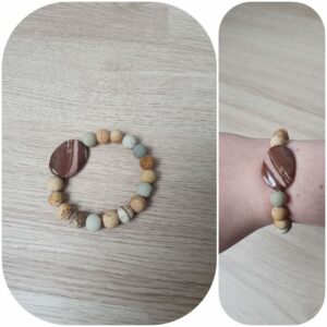 Sieraad Kaat Bracelet. Materiaal: Natuursteen. Prijs €15,-