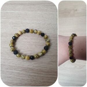 Sieraad Kita Bracelet. Materiaal: Natuursteen. Prijs €15,-