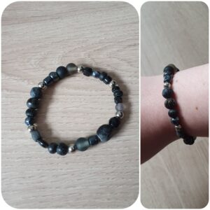 Sieraad Nina Bracelet. Materiaal: glas kralen. Sieraad is VERKOCHT