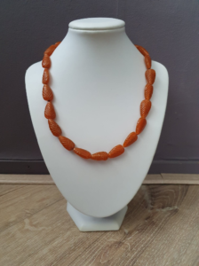 SieraadOrange Leaf. Materiaal: Glas. Prijs €20,-