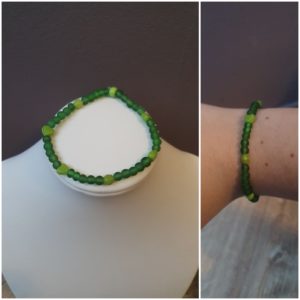 Sieraad Refined Glass Bracelet. Materiaal: glas kralen. Prijs €10,-