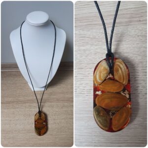 Ketting H110. Materiaal: Epoxy. *Ameland lijn* Sieraad is VERKOCHT