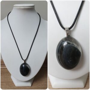 Ketting H124. Materiaal: Epoxy. *Ameland lijn* Prijs €20,-