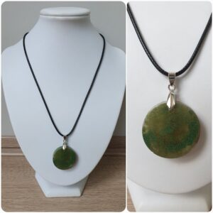 Ketting H134. Materiaal: Epoxy. Prijs €15,-