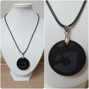 Ketting H177. Materiaal: Epoxy. Prijs €20,-