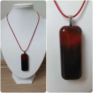 Ketting H180. Materiaal: Epoxy. Prijs €20,-