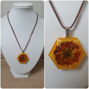 Ketting H190. Materiaal: Epoxy. Prijs €20,-