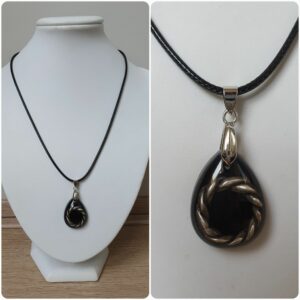 Ketting H195. Materiaal: Epoxy. Prijs €15,-