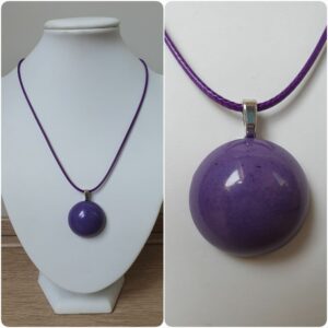 Ketting H197. Materiaal: Epoxy. Sieraad is VERKOCHT