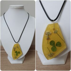 Ketting H211. Materiaal: Epoxy. Prijs €25,-