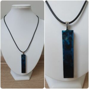 Ketting H229. Materiaal: Epoxy. Prijs €20,-