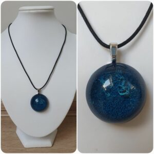 Ketting H237. Materiaal: Epoxy. Sieraad is VERKOCHT