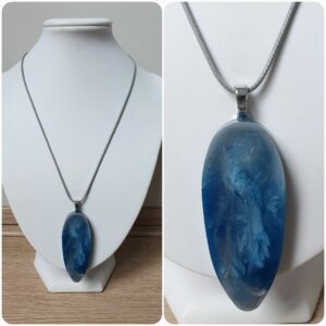 Ketting H268. Materiaal: Epoxy. Prijs €20,-