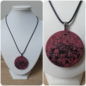 Ketting H269. Materiaal: Epoxy. Prijs €20,-