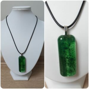 Ketting H292. Materiaal: Epoxy. Prijs €20,-