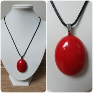 Ketting H306. Materiaal: Epoxy. Prijs €20,-