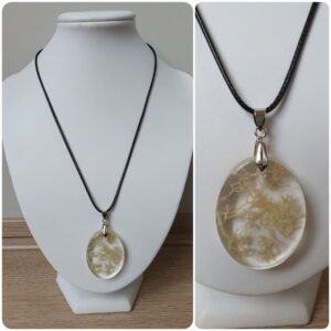 Ketting H65. Materiaal: Epoxy. Prijs €20,-