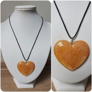 Ketting H78. Materiaal: Epoxy. Prijs €20,-