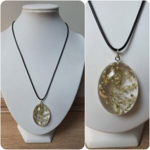 Ketting H8. Materiaal: Epoxy. Sieraad is VERKOCHT