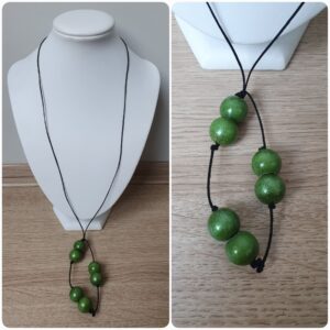 Ketting H86. Materiaal: Epoxy. Prijs €25,-